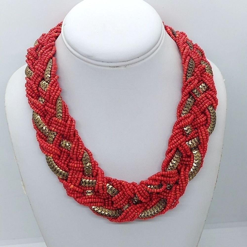 Braided bead‎ necklace coral and antique gold tones